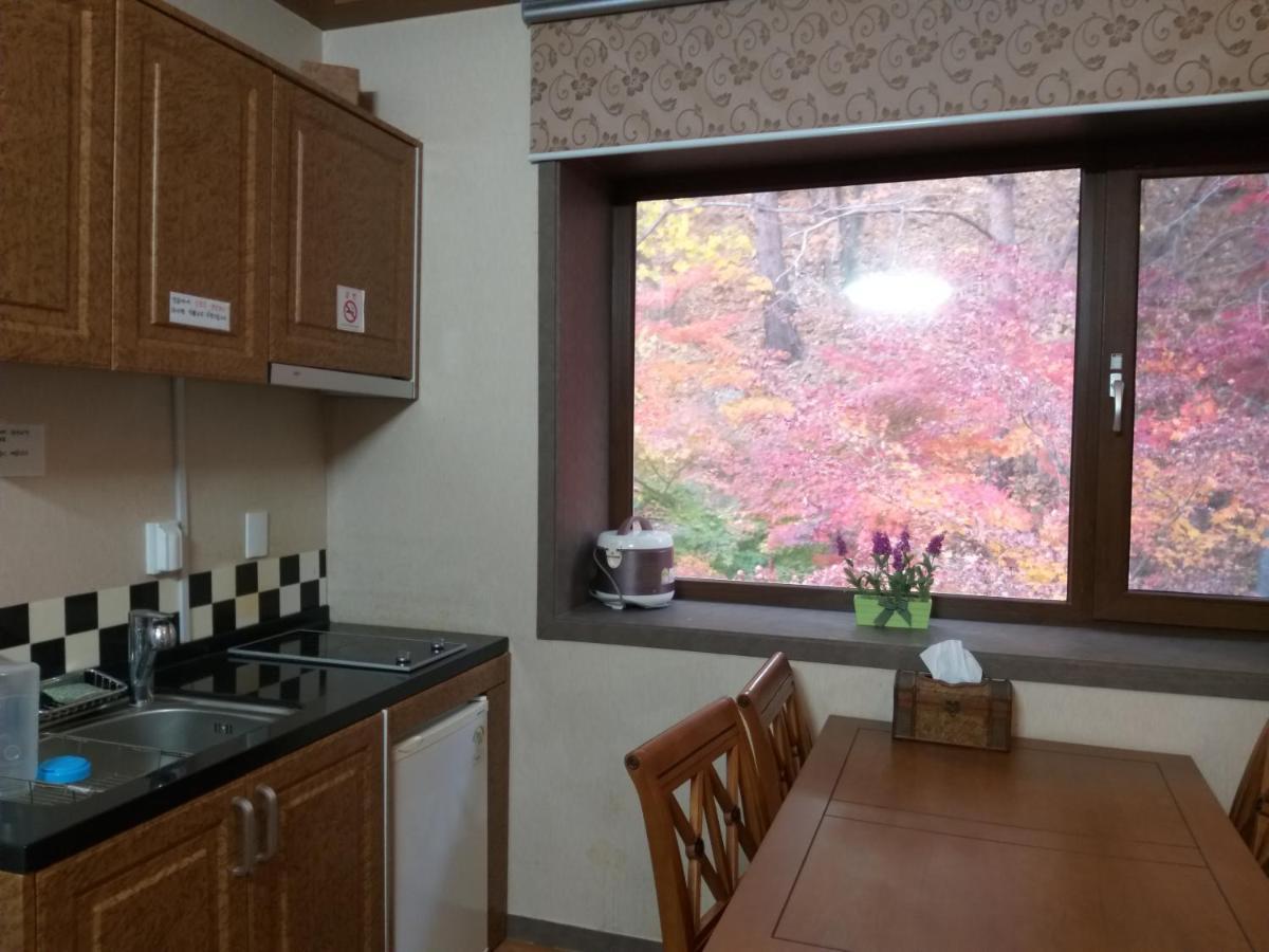 Sanaega Pension Villa Yangyang Exteriör bild