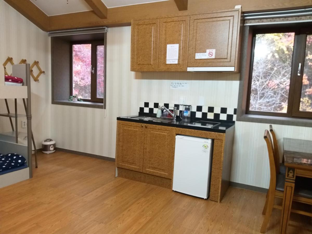 Sanaega Pension Villa Yangyang Exteriör bild